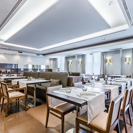 Hotel Villa Batalha فندق 4*